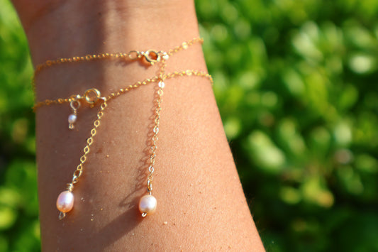 FRIENDSHIIP BRACELETES