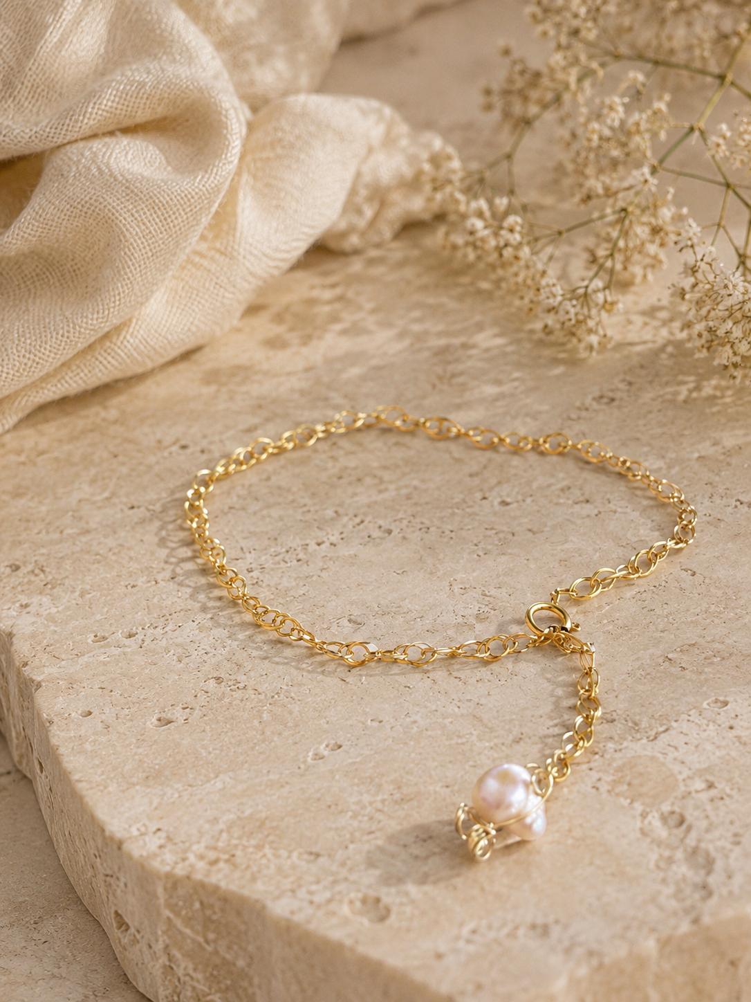 Leinahe Pearl Current Bracelet